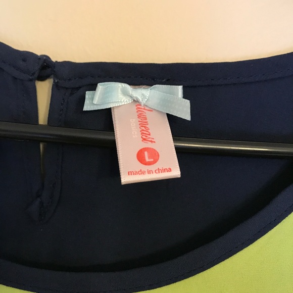 Green Blouse with Navy Detail - Picture 2 of 3